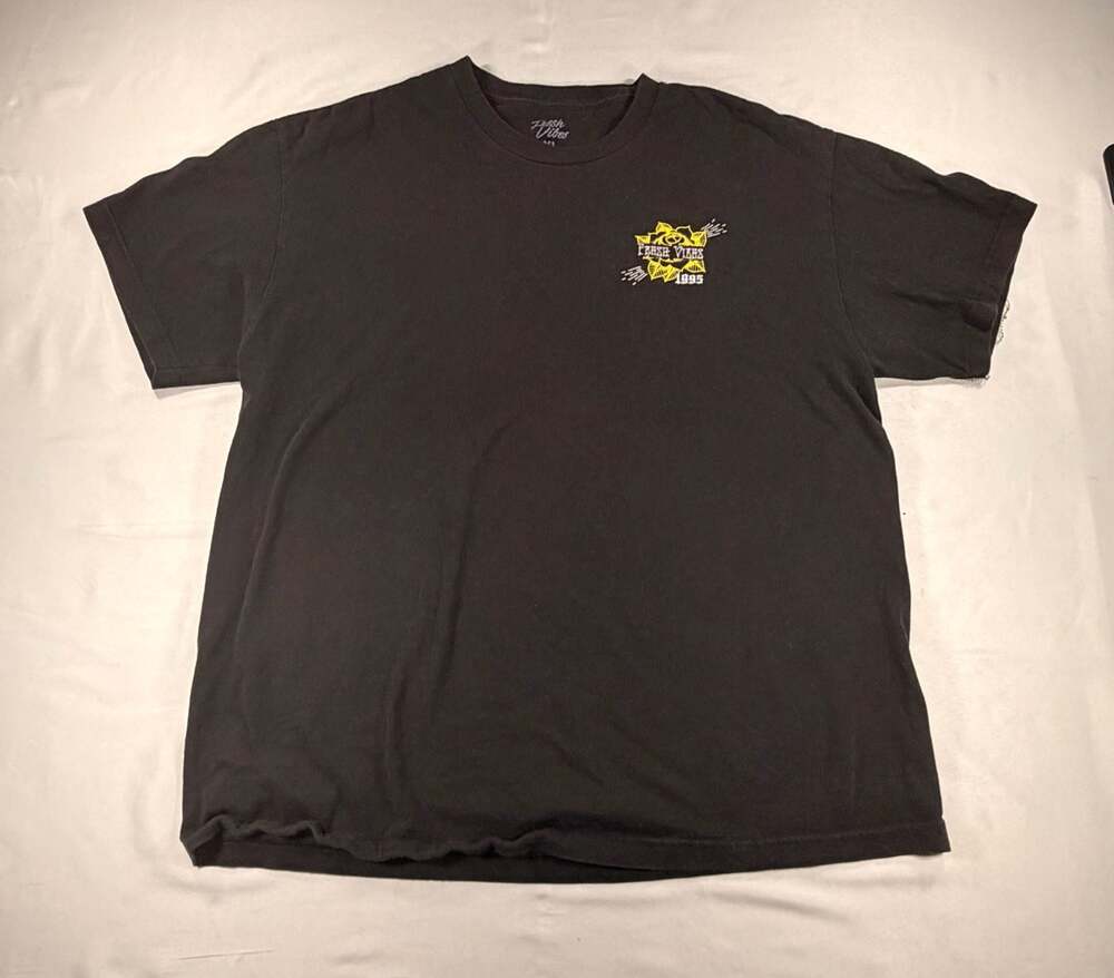 Fresh Vibes 1995 Skull Rose Graphic T-Shirt Black XL